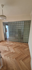 Photo de galerie - Mise en œuvre d'un mur en briques de verre 