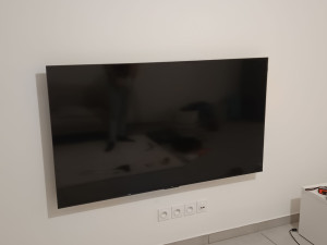 Photo de galerie - Pose d'une télé sur un mur placoplâtre mono paroi 

une plus value de choix pour ce mur tout neuf.

très heureux d'avoir pu rendre service à mon client 