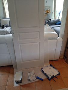 Photo de galerie - Peinture des Portes avec de la peinture multi surfaces 