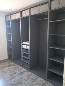 Photo de galerie - Montage dressing Ikea

