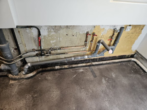 Photo de galerie - Création attente sous evier eau chaude / eau froide 