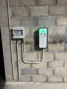 Photo de galerie - Borne de recharge Hager 