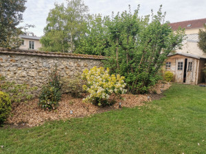 Photo de galerie - Paillage et entretien de massifs