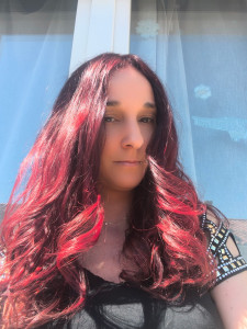 Photo de galerie - Mèches couleur coupe coiffage 