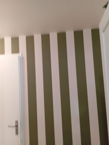 Photo de galerie - Gabarit de découpe papier peint