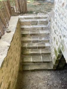 Photo de galerie - Rénovation escalier en pierre 