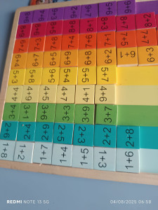 Photo de galerie - Garde enfant activités Montessori maths 