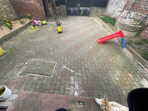 Photo de galerie - Avant le passage du karcher 