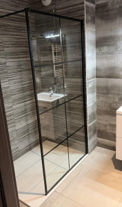 Photo de galerie - Pose d'une paroi de douche