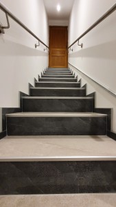 Photo de galerie - Carrelage escalier finition A+
