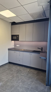 Photo de galerie - Une petite cuisine, fabrication et pose 