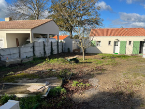 Photo de galerie - Préparation d’une création pour un chemin temporaire. 