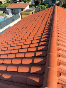 Photo de galerie - Nettoyage toiture + hydrofuge coloré 