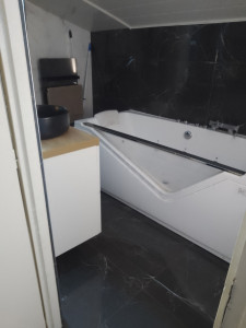 Photo de galerie - Prestation ménage et changement des draps après départ des voyageurs  sur un logement louer en Airbnb 