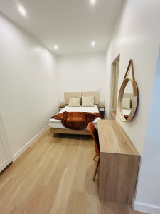 Photo de galerie - Peinture, parquet, meuble 