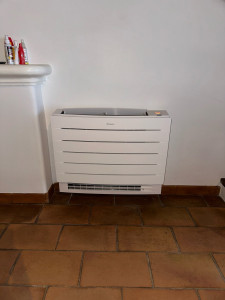 Photo de galerie - Console Daikin Perfera 