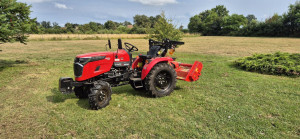 Photo de galerie - Tracteur 26cv avec broyeur,rotavator 