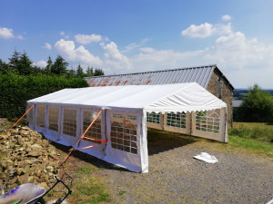 Photo de galerie - Tente de réception / Barnum / Chapiteau (usage domestique)