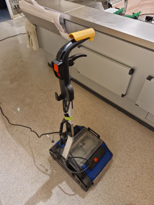 Photo de galerie - Décapage des Sols .