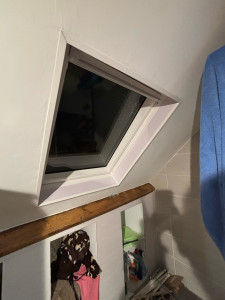 Photo de galerie - Ébrasement de Velux en PVC avec cornière de finition 