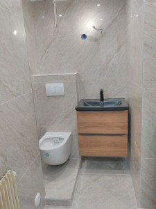 Photo de galerie - Installation de WC japonais, meubles divers, plomberie, éclairage,.......