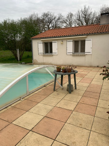 Photo de galerie - Je propose aussi des prestations pour nettoyer les terrasses façades et couvertures des maisons