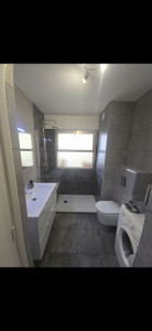 Photo de galerie - RÉNOVATION SDB COMPLETE APRES 
PLOMBERIE 
CARRELAGE 
SANITAIRE 