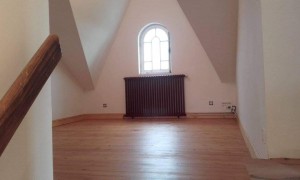 Photo de galerie - Reprise parquet massif, ponçage,traitement, pose plainte, pose fenêtres, pose porte, pose escalier. 