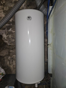 Photo de galerie - Fourniture et pose ballon d'eau chaude 100l mural