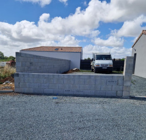 Photo de galerie - Réalisation de murs de clôture, terrasses...