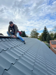 Photo de galerie - Finition bande chapeau charpente réparation, tout type de fuite