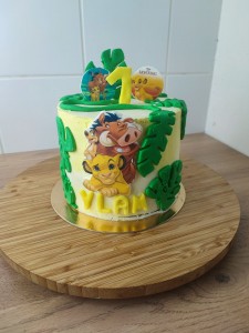 Photo de galerie - Layer cake à thème roi lion 
