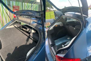 Photo de galerie - Intérieur aspiration soufflage vitres nettoyage protection des surfaces intérieur + passages de portes et coffre 