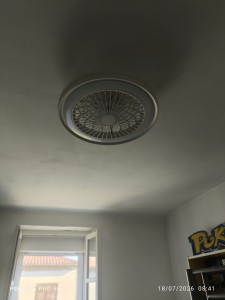 Photo de galerie - Mise en place d'un ventilateur à LED