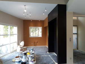 Photo de galerie - Caisse d'encastrement pour accueillir les accessoires ménagé, placo peinture 
