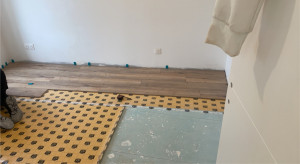 Photo de galerie - Pose d’un nouveau parquet et d’une isolation phonique. Parfait pour les étages inférieurs ??