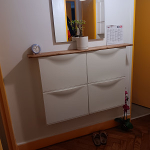 Photo de galerie - Fixation de meubles chaussures ikea. 