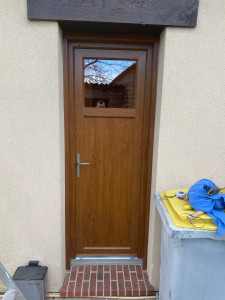 Photo de galerie - Pose porte sur mesure 