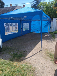 Photo de galerie - Barnum 3 x 6 m
+ éclairage 
contactez moi pour plus de renseignements 