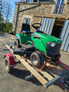 Photo de galerie - Réparation et entretien tracteur tondeuse