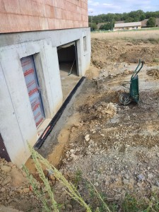 Photo de galerie - Pose d'un caniveau