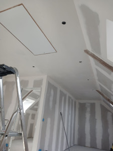 Photo de galerie - Realisation bande placo avec ratissage plafond