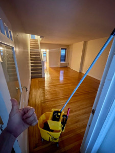 Photo de galerie - Je propose mes services pour le ménage et l’entretien de votre logement : • Nettoyage complet (sols, surfaces, cuisine, salle de bain, etc.) • Ménage d’état des lieux avant ou après emménagement • Repassage et petits rangements si besoin