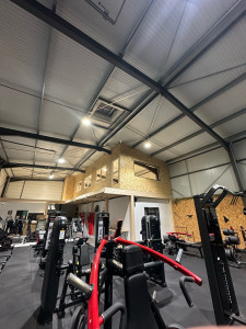 Photo de galerie - Mezzanine avec salle pour pilate 