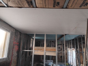 Photo de galerie - Poseueur rail cloison isolation pose placo 
Jointeur ponçage peinture plafond mur 