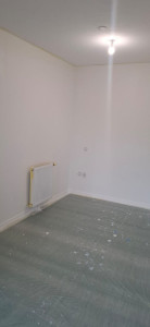 Photo de galerie - Peinture avec protection intégrale des surfaces. Travail propre et finitions nettes.