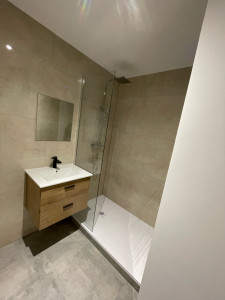 Photo de galerie - Rénovation complète salle de bain 