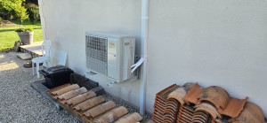 Photo de galerie - Groupe exterieur de climatisation 