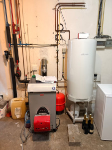 Photo de galerie - Installation complète d’un réseau de chauffage avec chaudière au sol fuel 