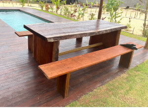 Photo de galerie - Fabrication de table & bancs en bois exotique